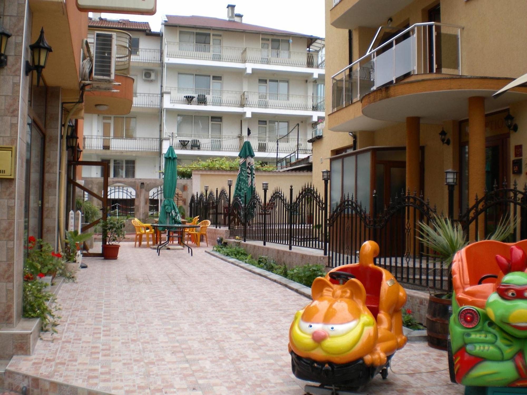 Hotel Sirena Приморсько Екстер'єр фото