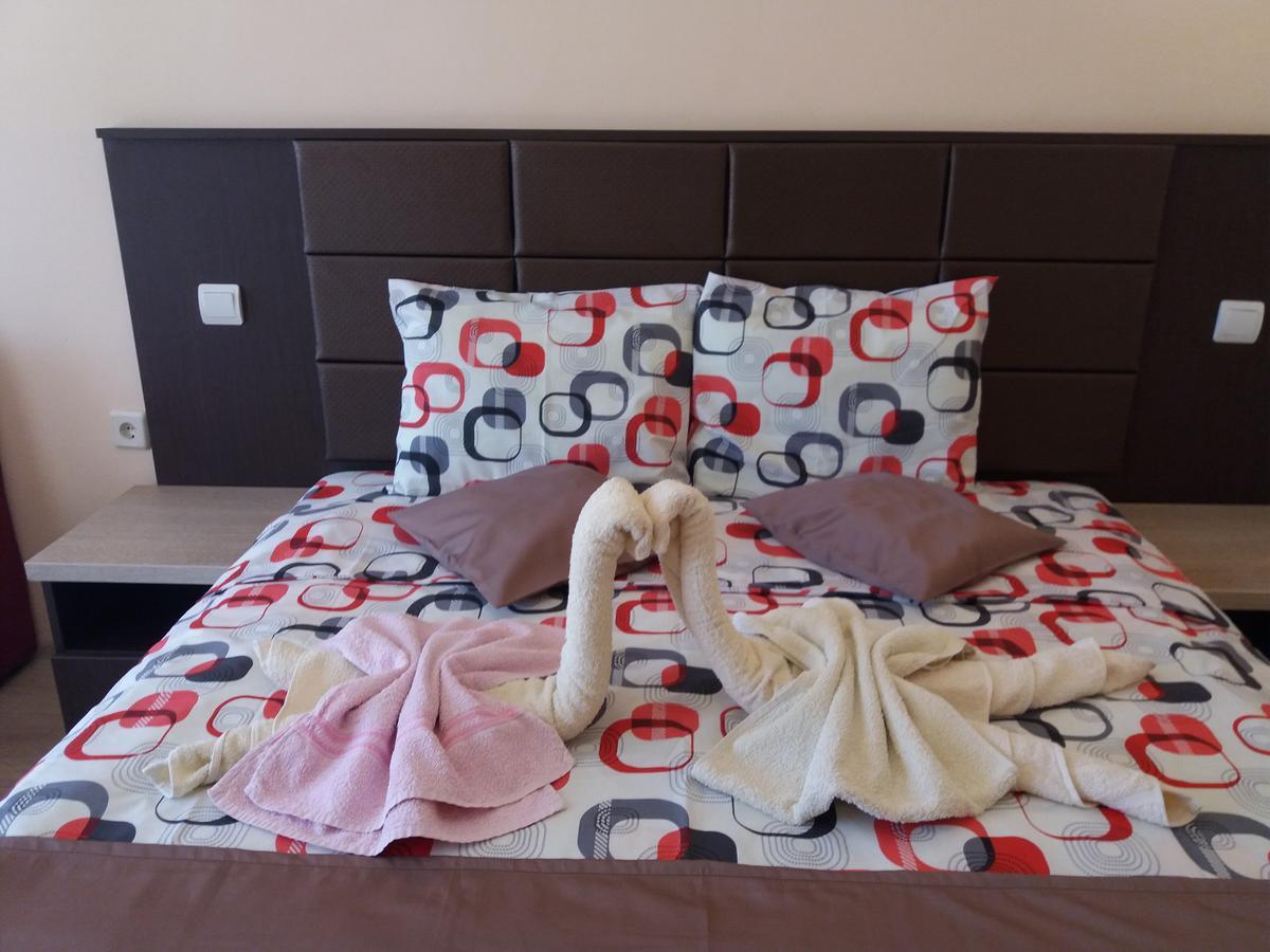 Hotel Sirena Приморсько Екстер'єр фото